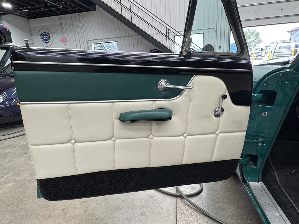 Ford-CRESTLINE-1953-8