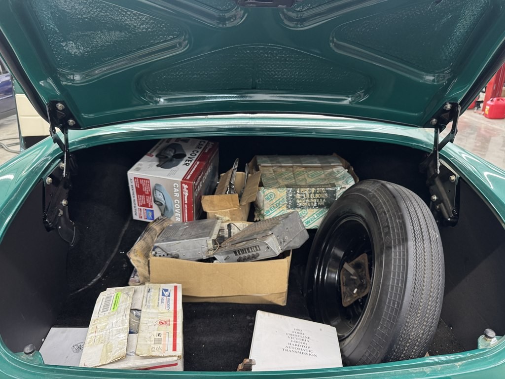 Ford-CRESTLINE-1953-9