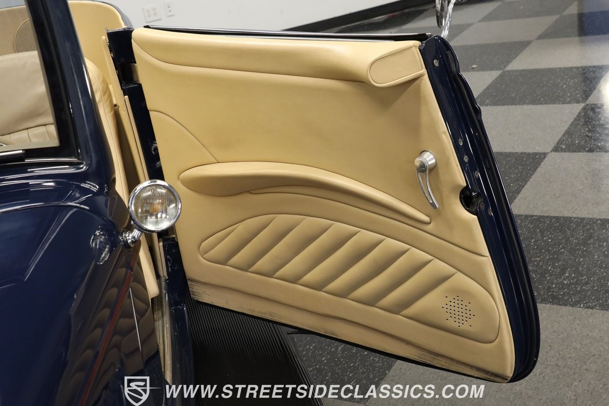 Ford-Cabriolet-1933-Convertible-32