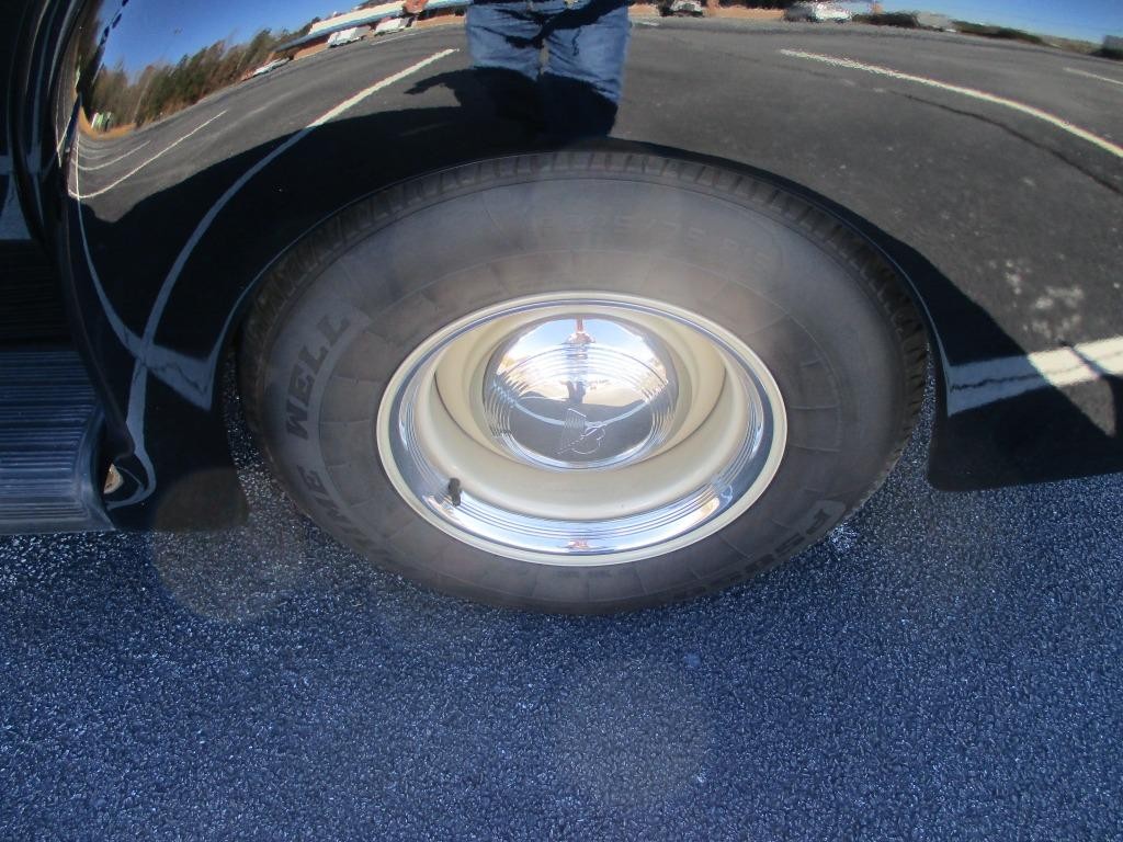 Ford-Cabriolet-Deluxe-Street-Rod-LS1-resto-mod-drivetrain-1939-13