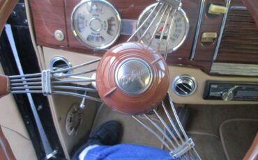 Ford-Cabriolet-Deluxe-Street-Rod-LS1-resto-mod-drivetrain-1939-32