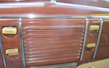 Ford-Cabriolet-Deluxe-Street-Rod-LS1-resto-mod-drivetrain-1939-38