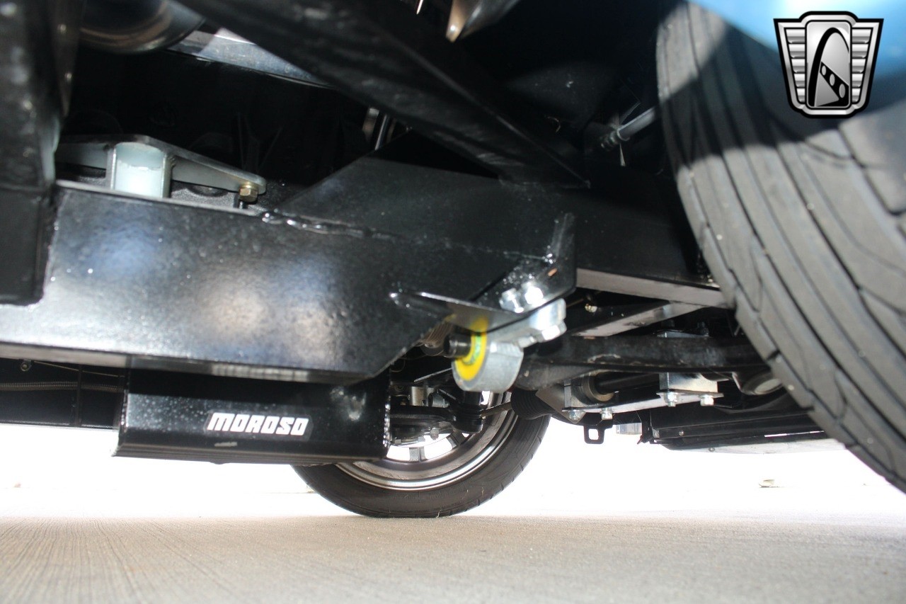 Ford-Cobra-1965-coupe-18