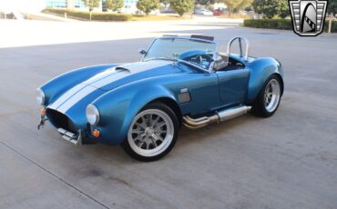 Ford-Cobra-1965-coupe-2