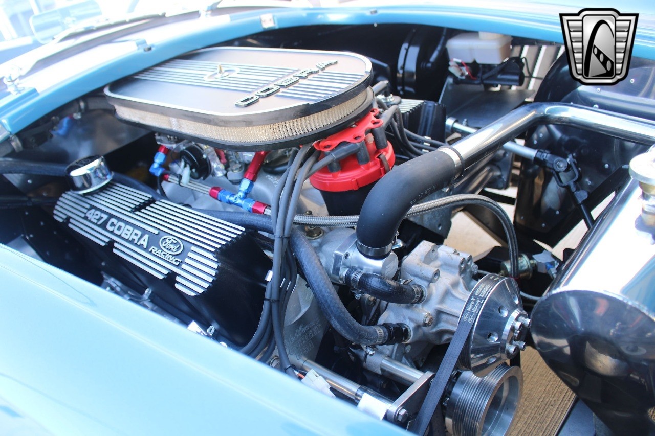 Ford-Cobra-1965-coupe-20