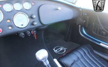 Ford-Cobra-1965-coupe-27