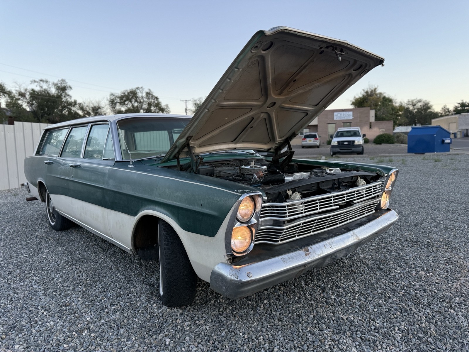 Ford-Country-1966-Sedan-10