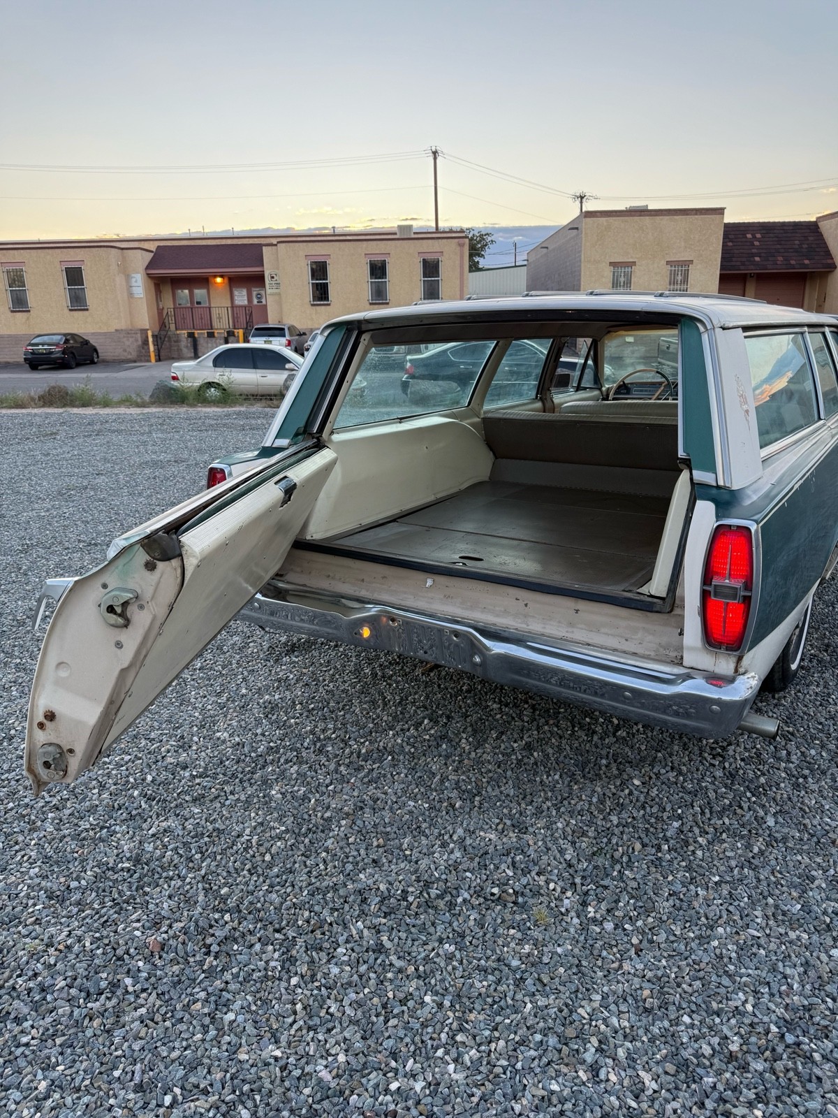 Ford-Country-1966-Sedan-15