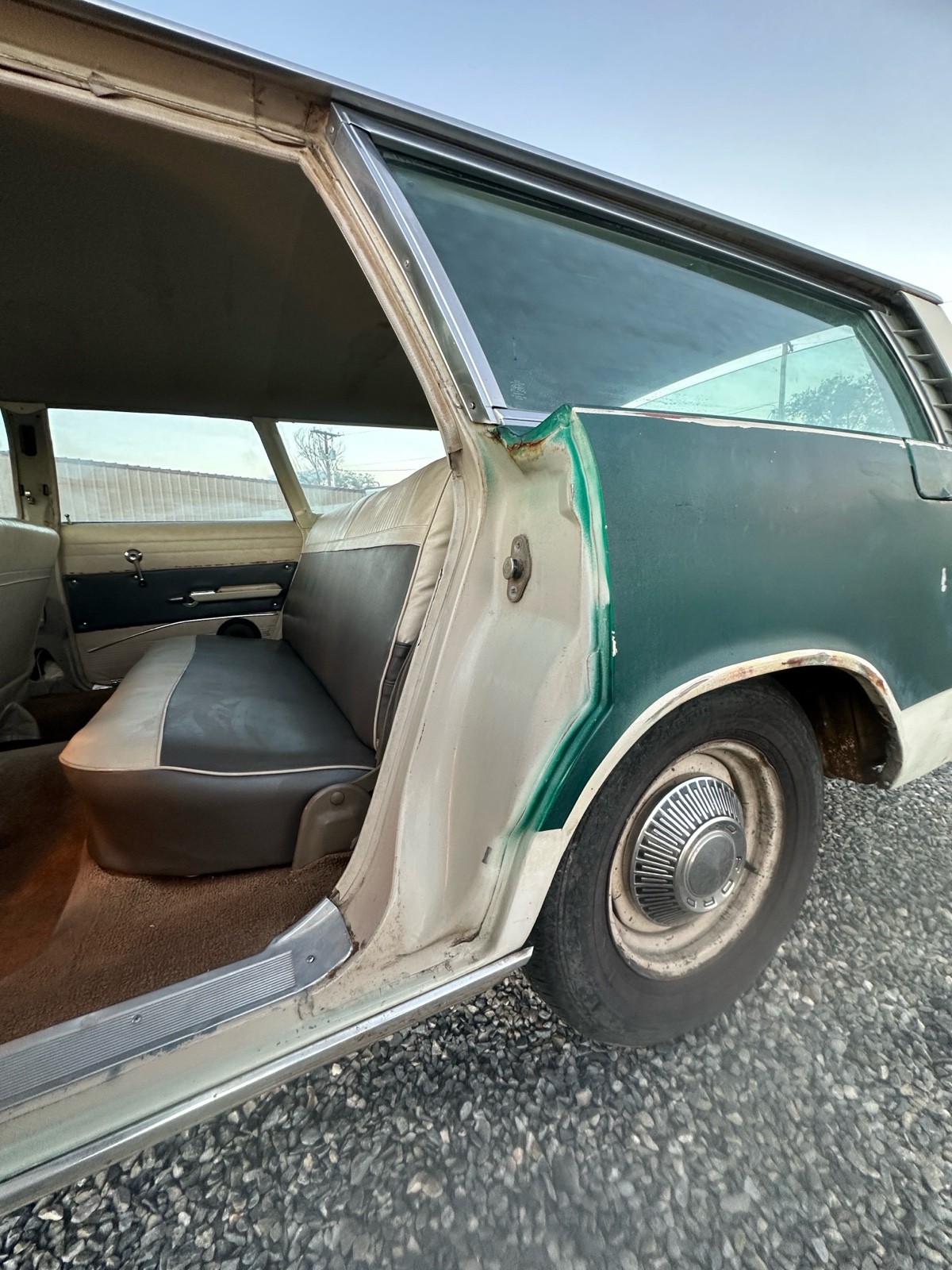 Ford-Country-1966-Sedan-24