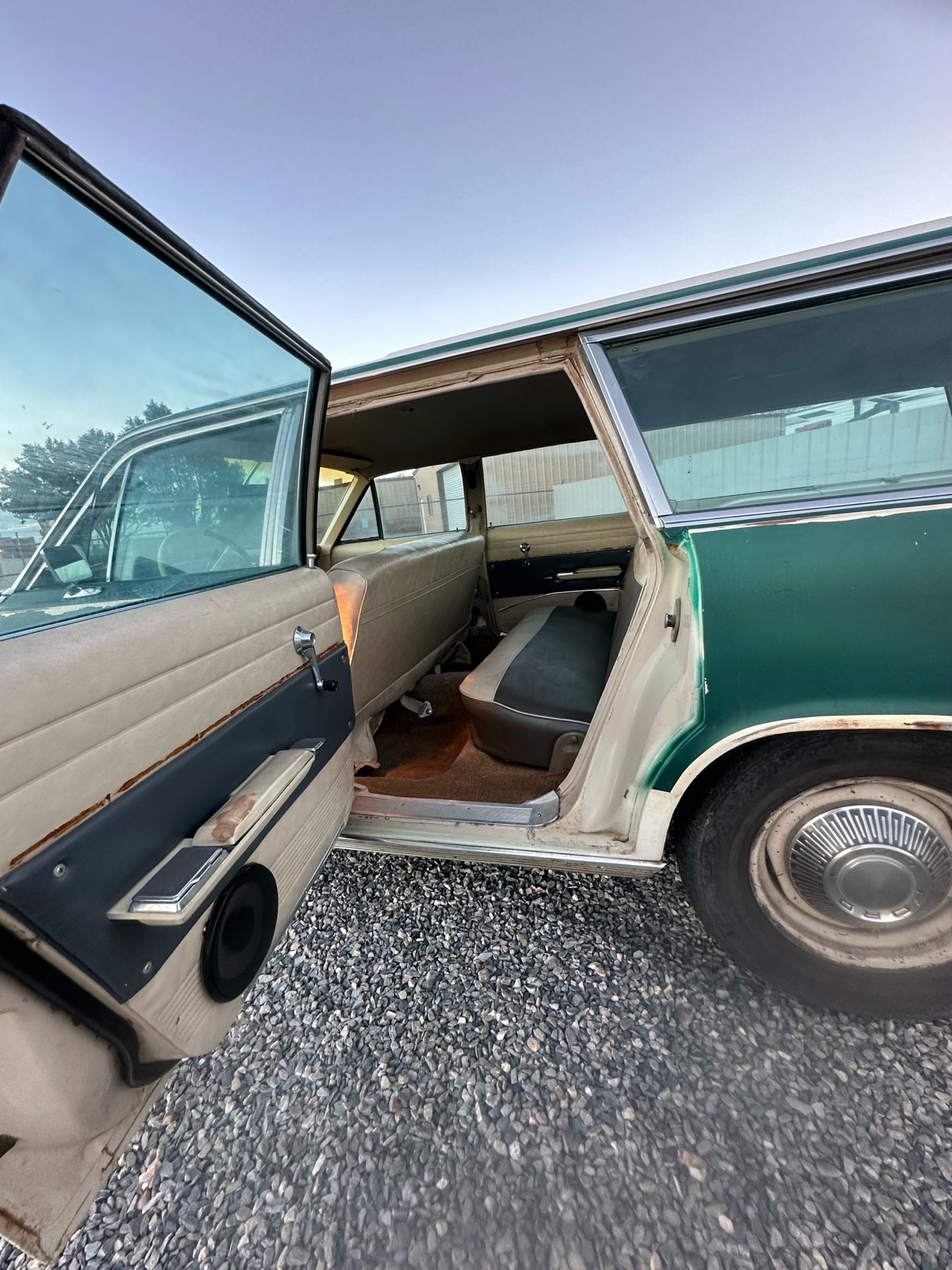 Ford-Country-1966-Sedan-25