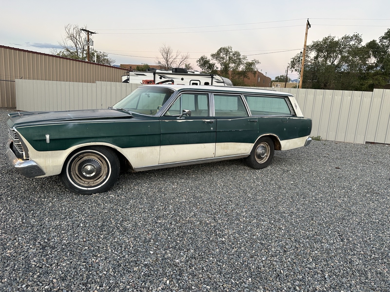 Ford-Country-1966-Sedan-5