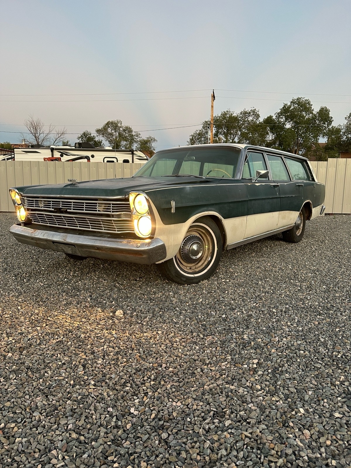 Ford-Country-1966-Sedan-7