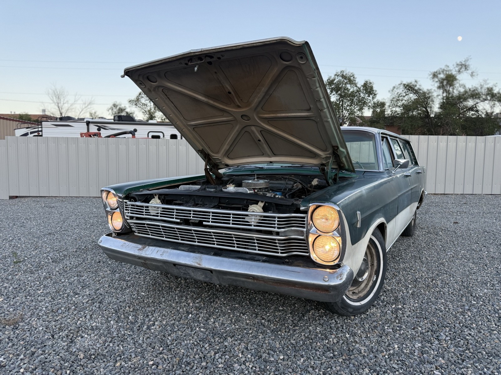 Ford-Country-1966-Sedan-8