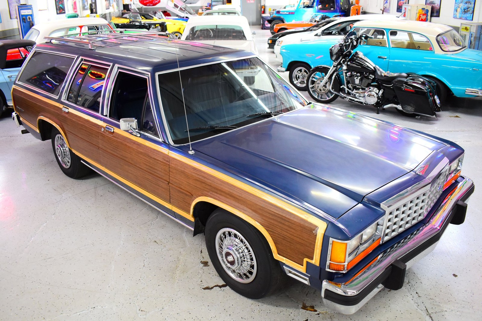 Ford-Country-Squire-1986-Wagon-1