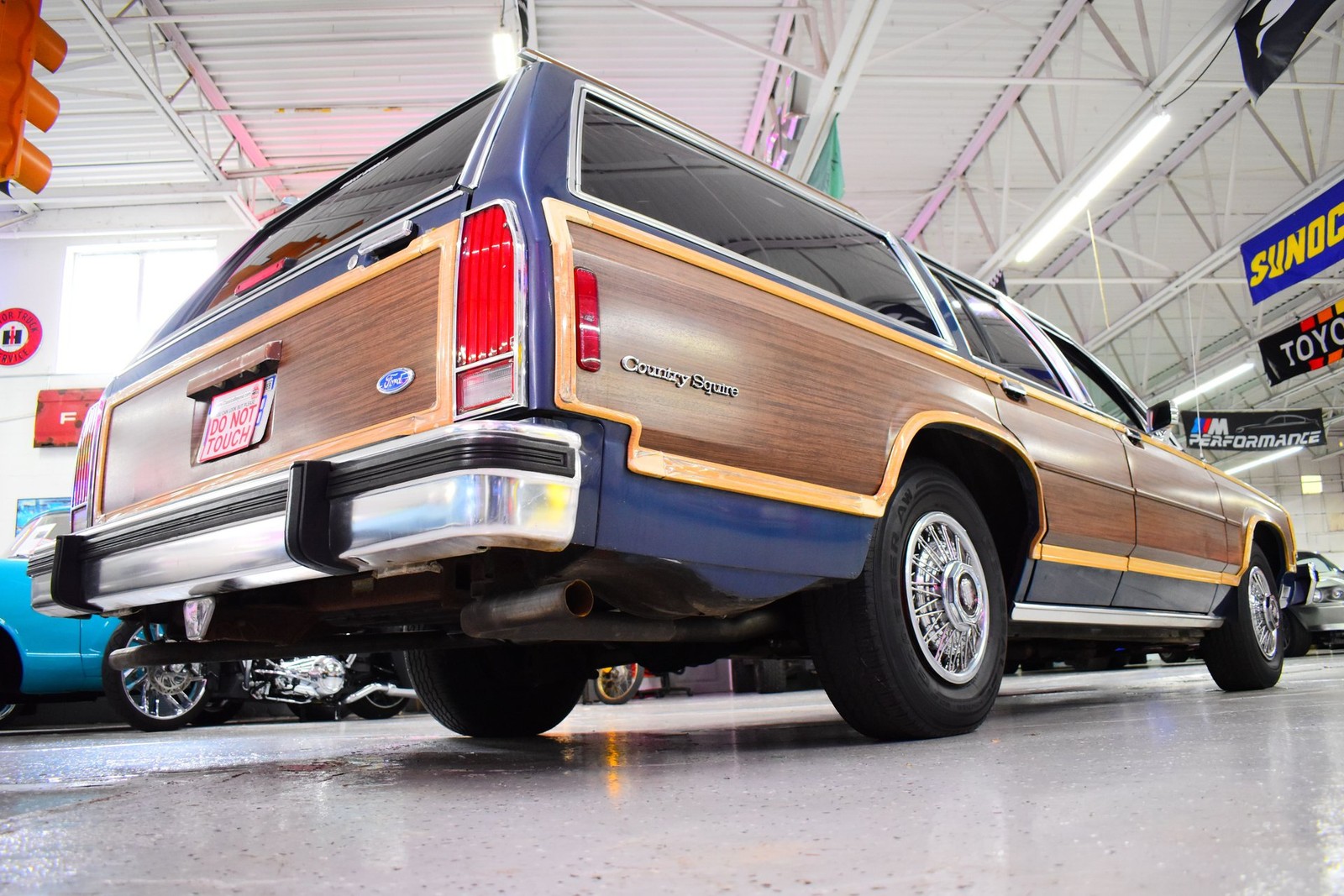 Ford-Country-Squire-1986-Wagon-10