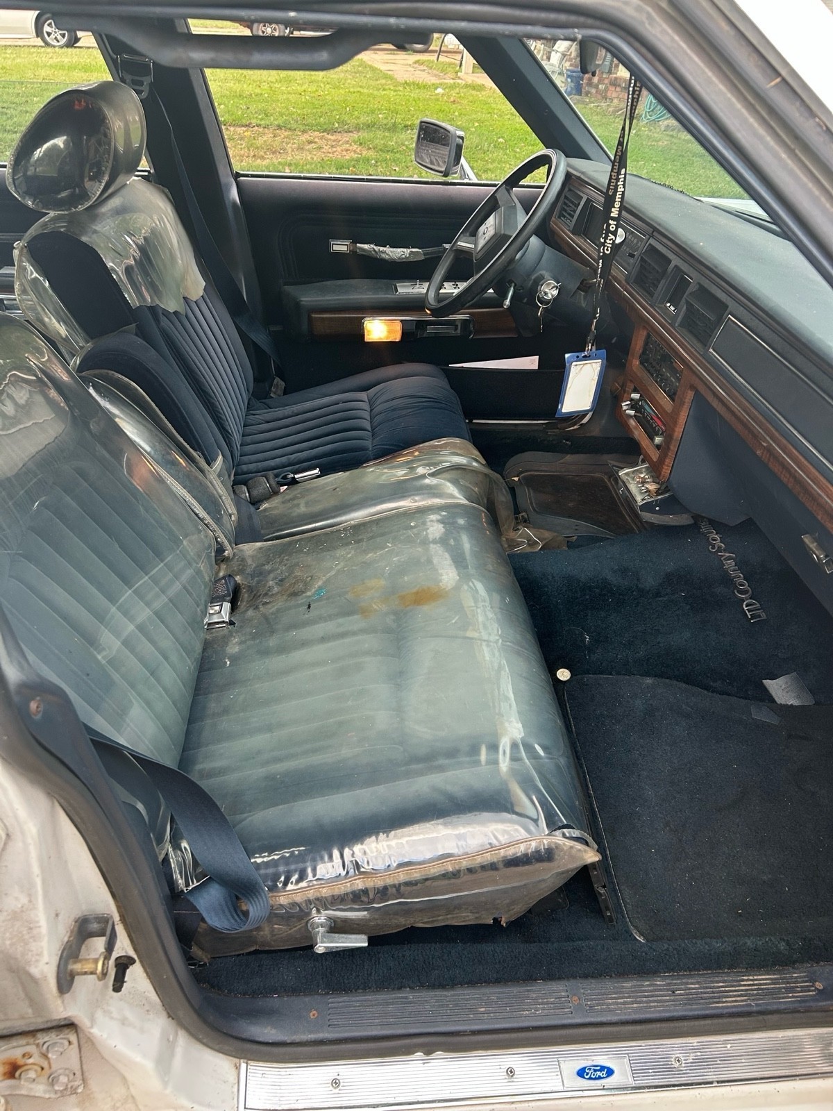 Ford-Country-Squire-1989-Wagon-10