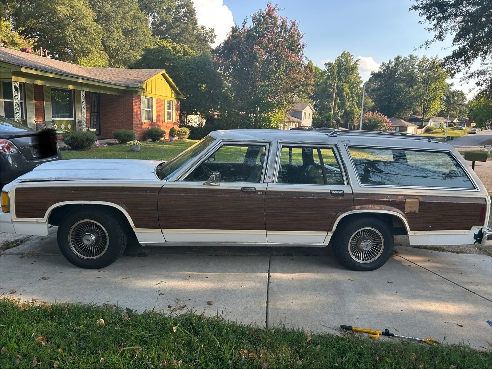 Ford-Country-Squire-1989-Wagon-7
