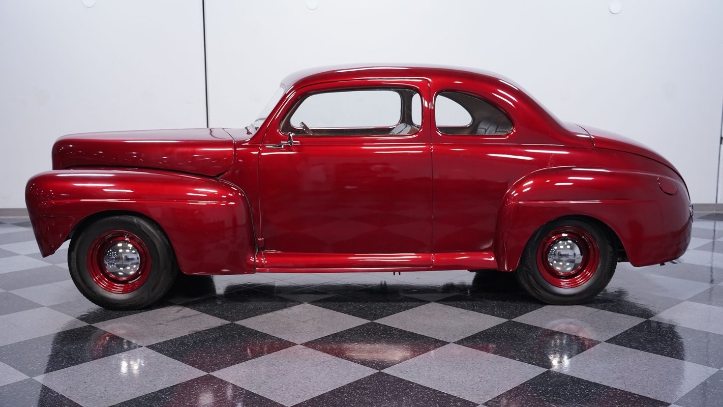 Ford-Coupe-1946-Coupe-2