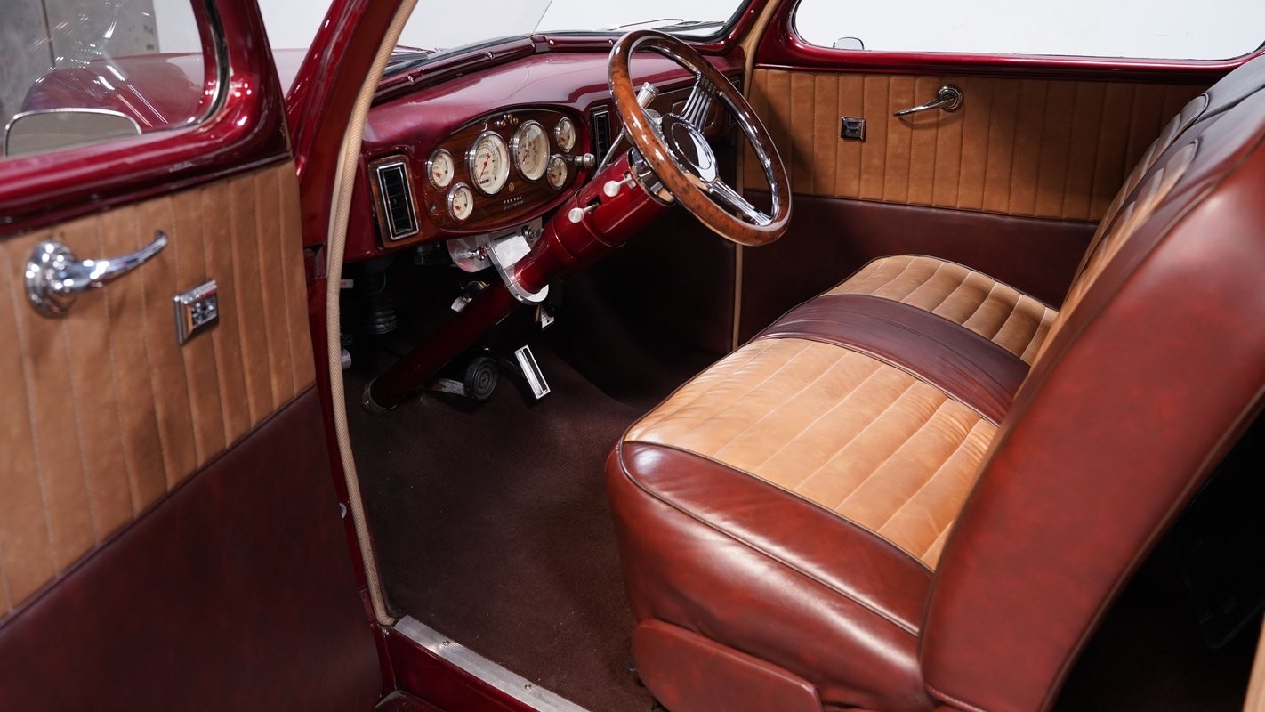 Ford-Coupe-1946-Coupe-4