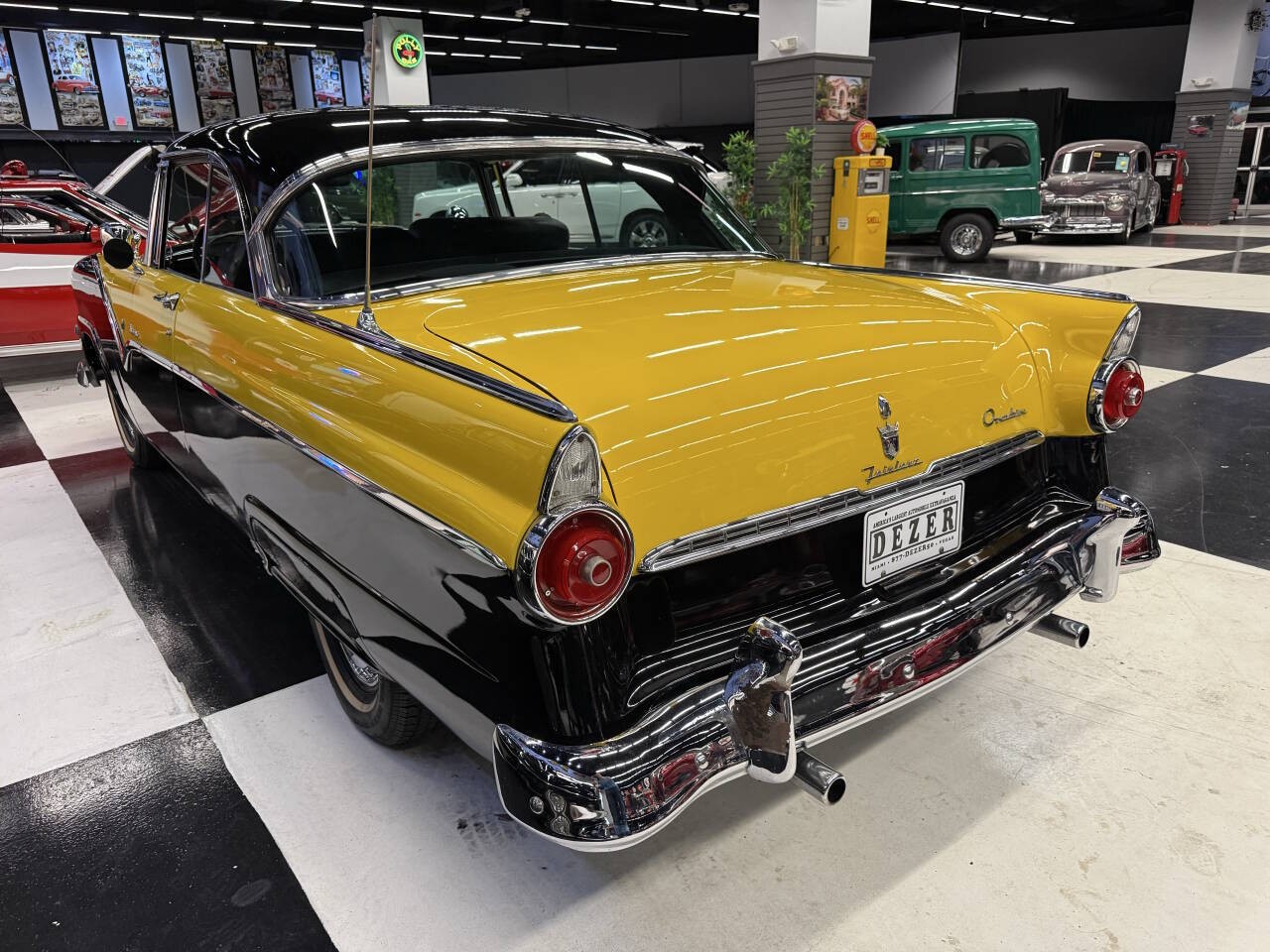 Ford-Crown-Victoria-1955-Coupe-3