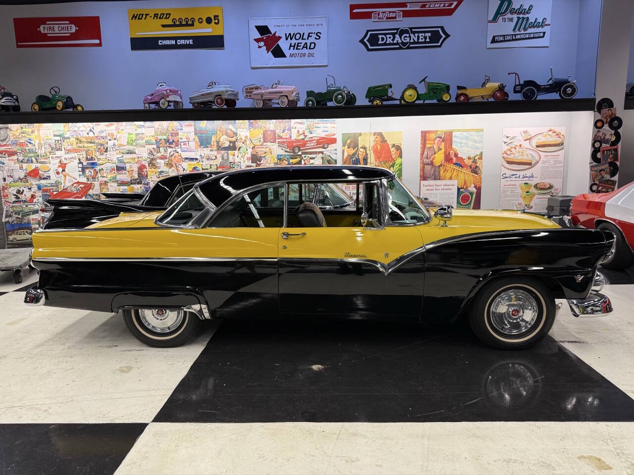 Ford-Crown-Victoria-1955-Coupe-5