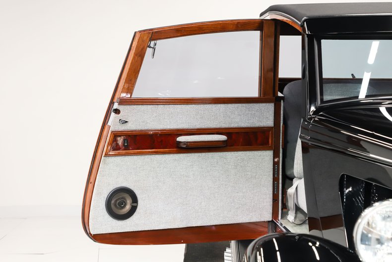 Ford-Custom-1933-Black-Gray-13