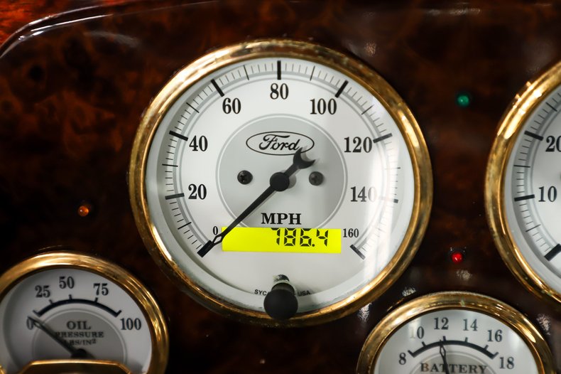 Ford-Custom-1933-Black-Gray-21