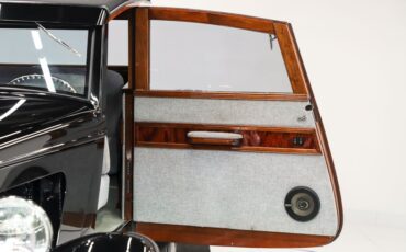 Ford-Custom-1933-Black-Gray-25