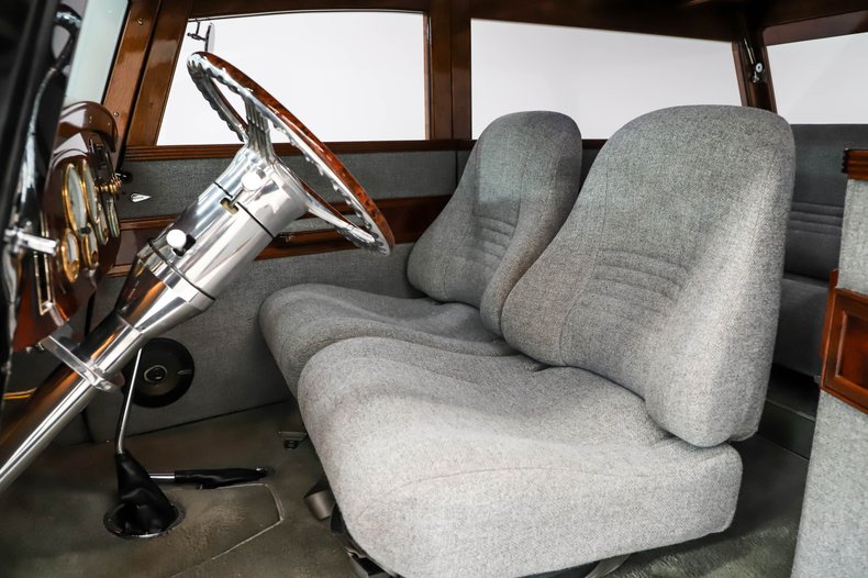 Ford-Custom-1933-Black-Gray-29