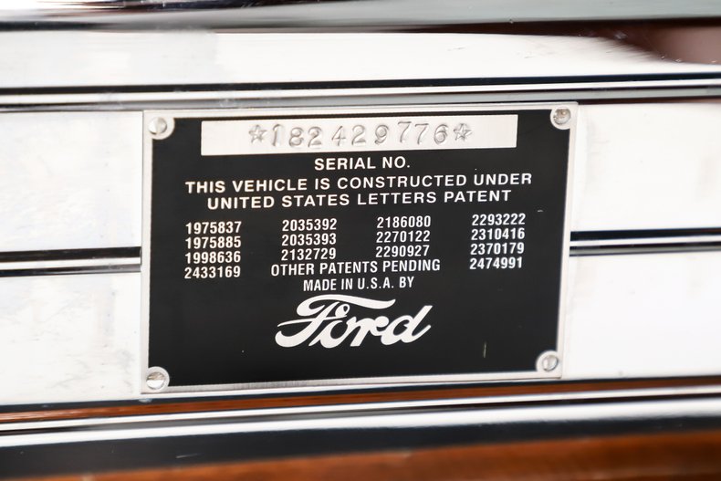 Ford-Custom-1933-Black-Gray-31