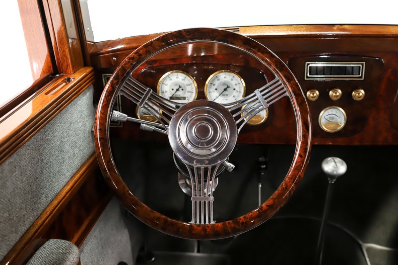 Ford-Custom-1933-Black-Gray-33