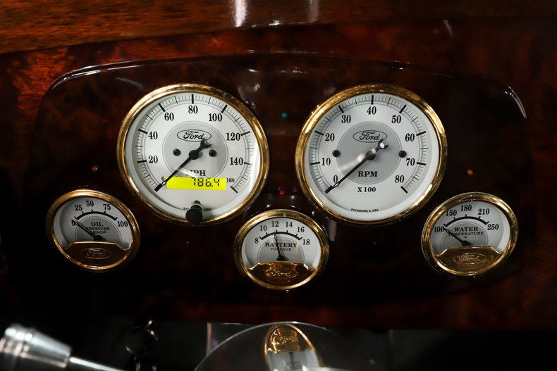 Ford-Custom-1933-Black-Gray-34