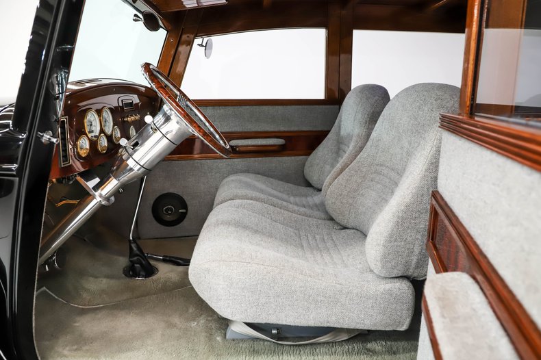 Ford-Custom-1933-Black-Gray-35