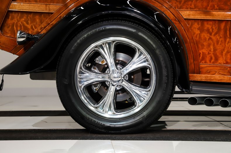 Ford-Custom-1933-Black-Gray-43