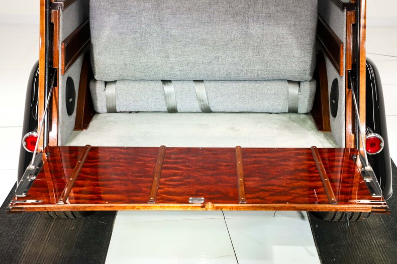 Ford-Custom-1933-Black-Gray-47