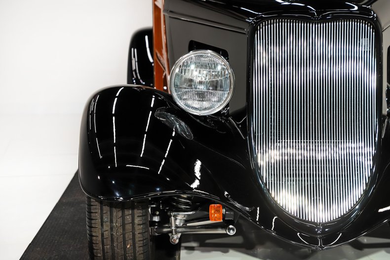 Ford-Custom-1933-Black-Gray-7