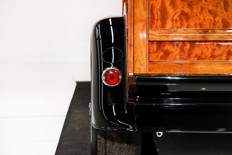 Ford-Custom-1933-Black-Gray-9