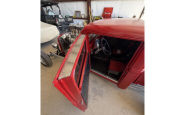 Ford-Custom-1933-Red-Red-and-black-14