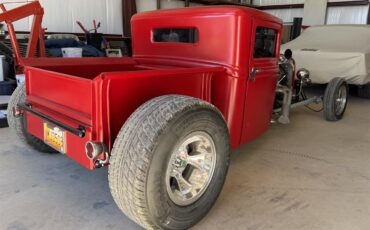 Ford-Custom-1933-Red-Red-and-black-3