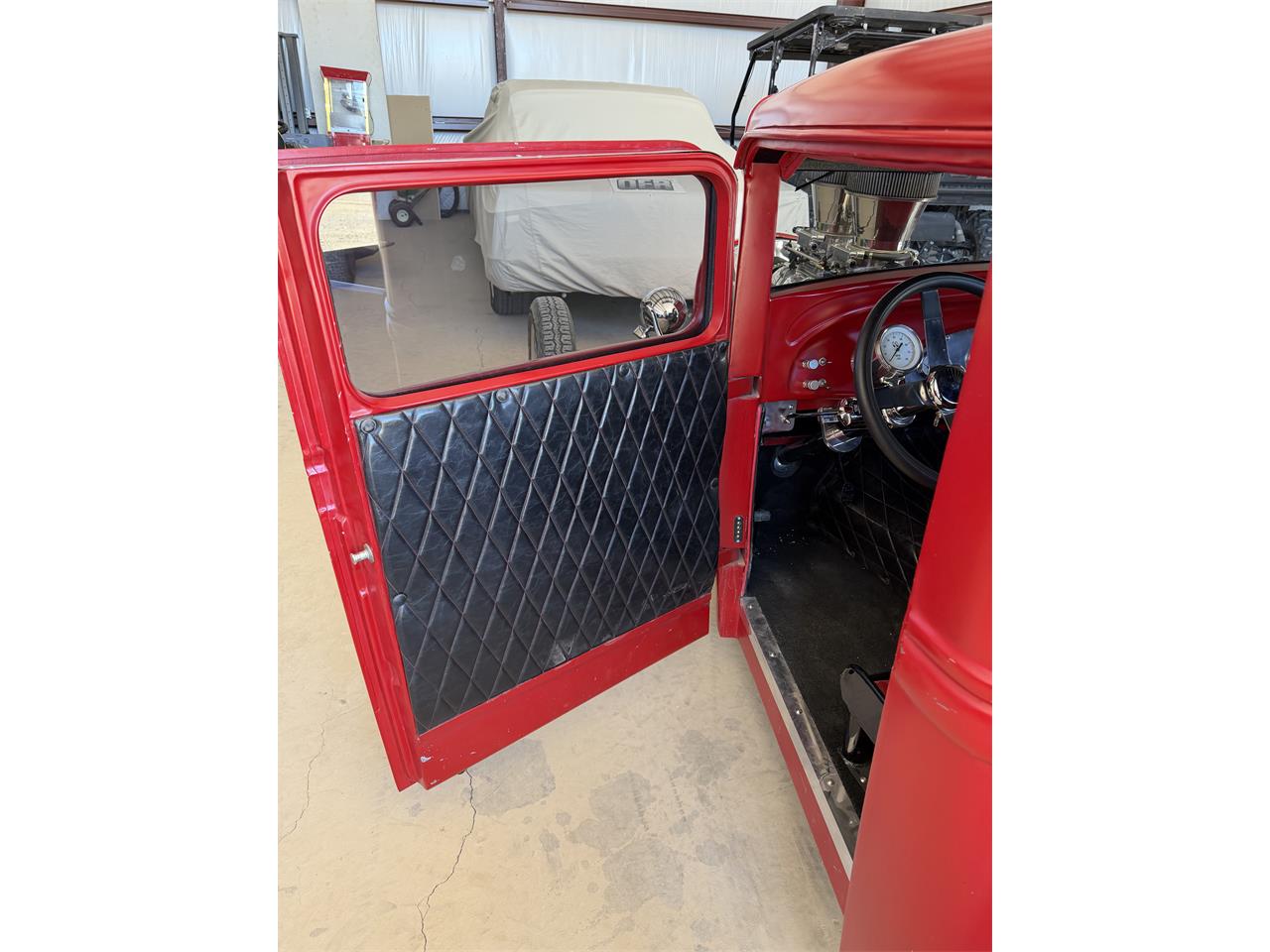 Ford-Custom-1933-Red-Red-and-black-8