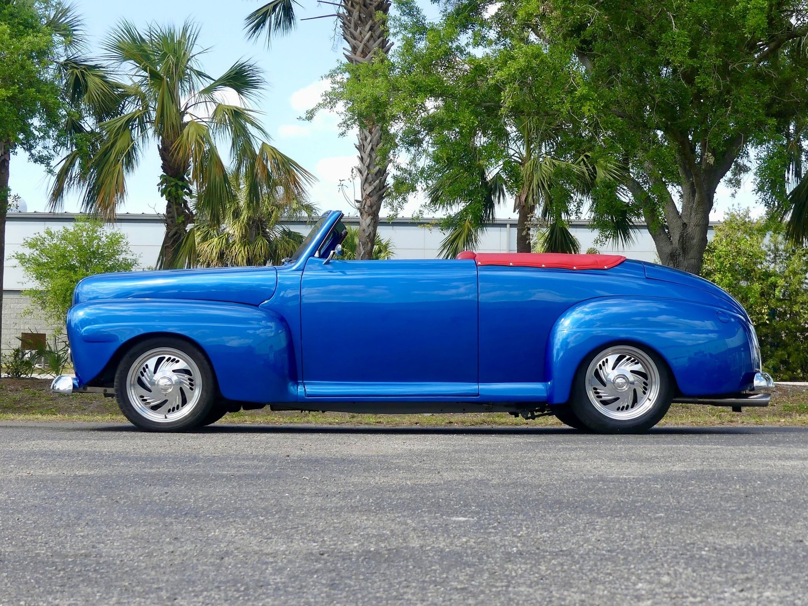 Ford-Custom-1948-Convertible-10