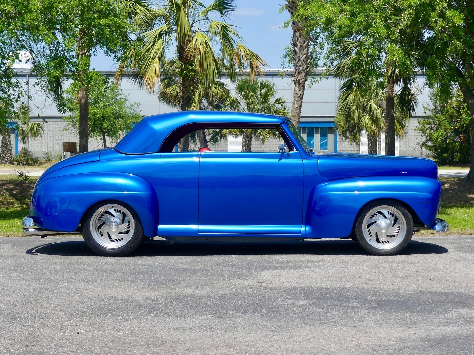 Ford-Custom-1948-Convertible-2