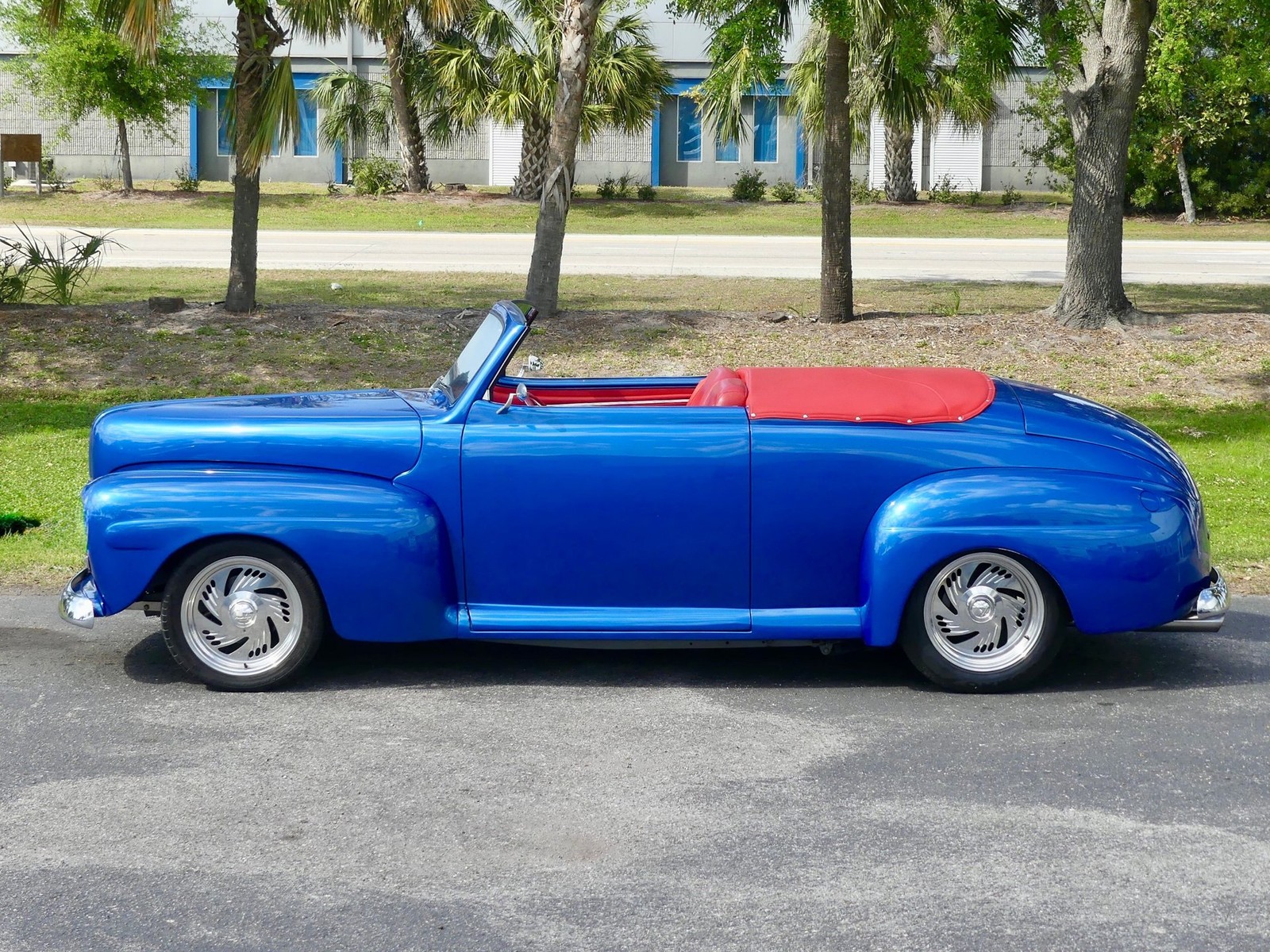 Ford-Custom-1948-Convertible-9