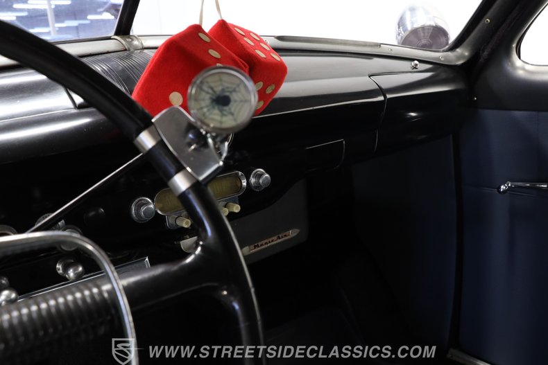 Ford-Custom-1949-Matte-Blue-Gray-11