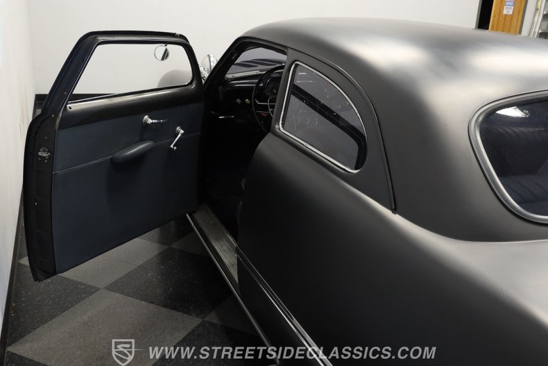 Ford-Custom-1949-Matte-Blue-Gray-40