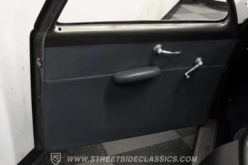 Ford-Custom-1949-Matte-Blue-Gray-41