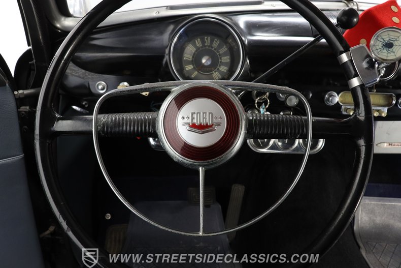 Ford-Custom-1949-Matte-Blue-Gray-43