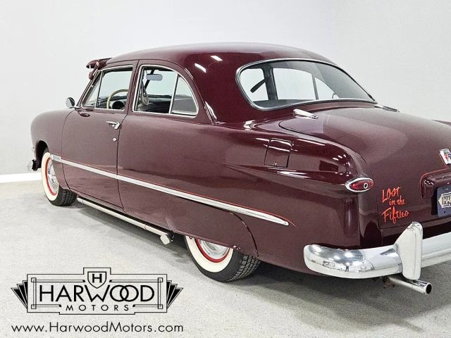 Ford-Custom-1950-Coupe-33