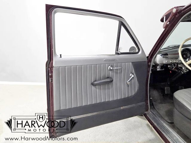 Ford-Custom-1950-Coupe-38