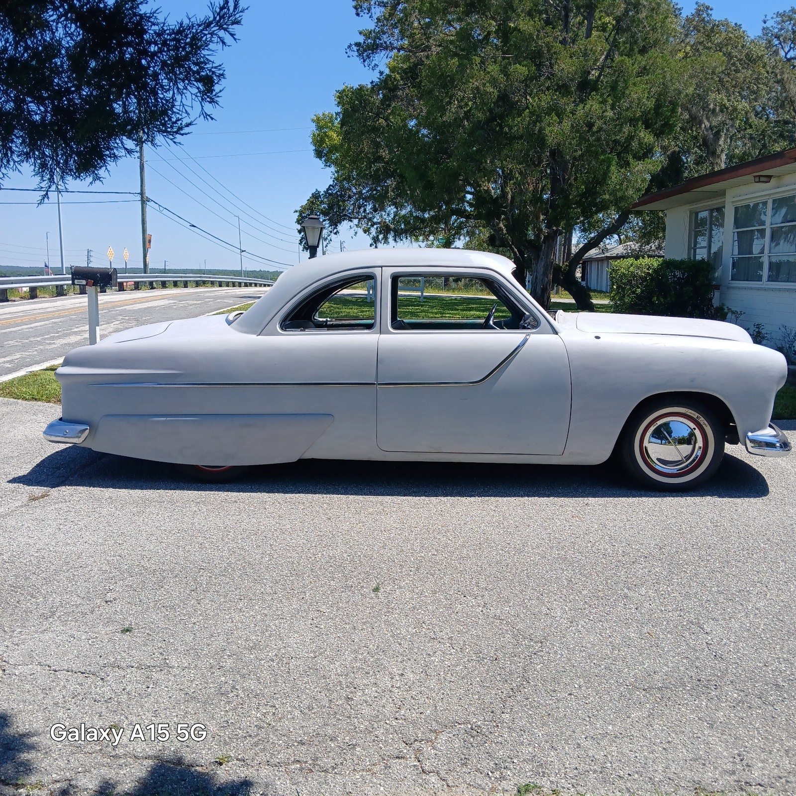 Ford-Custom-1951-Coupe-1